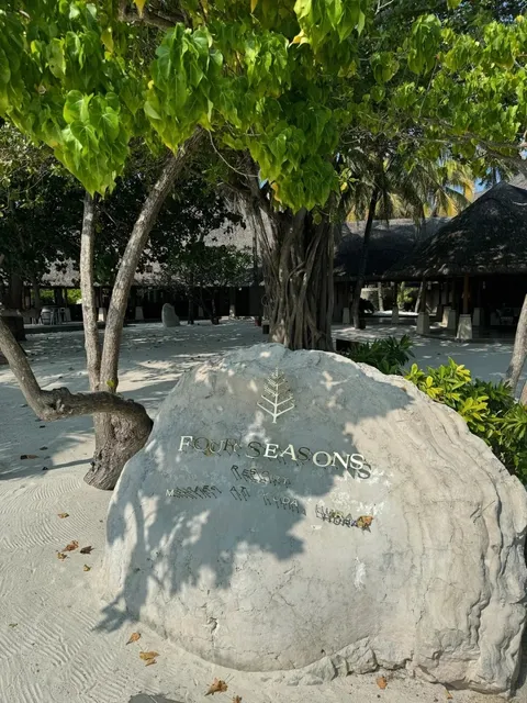 Four Seasons Resort Maldives at Kuda Huraa 
