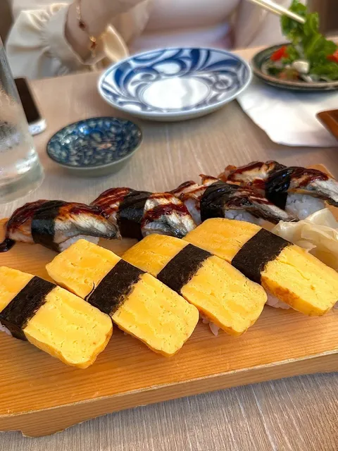 🏝️ Honolulu Food & Adventure Guide: Dolphin Tour & More 🐬