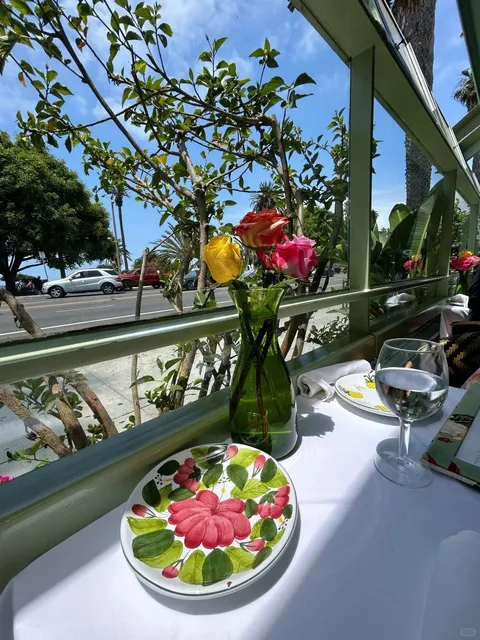 LA Brunch Spot | A Sunny Morning in the Garden Room 🌸