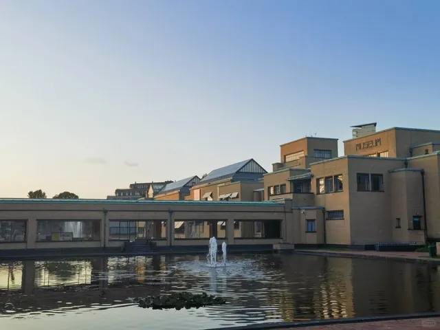 🇳🇱 The Hague Day Trip: Seaside & Noodles Bliss!