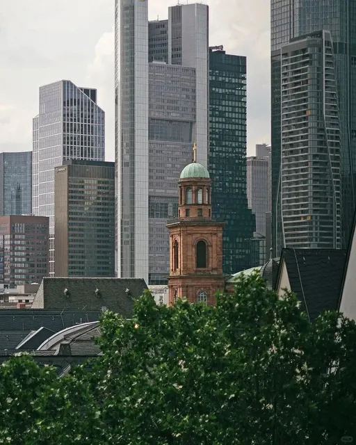  The Soul of Frankfurt Lies on This Riverbank!🎨