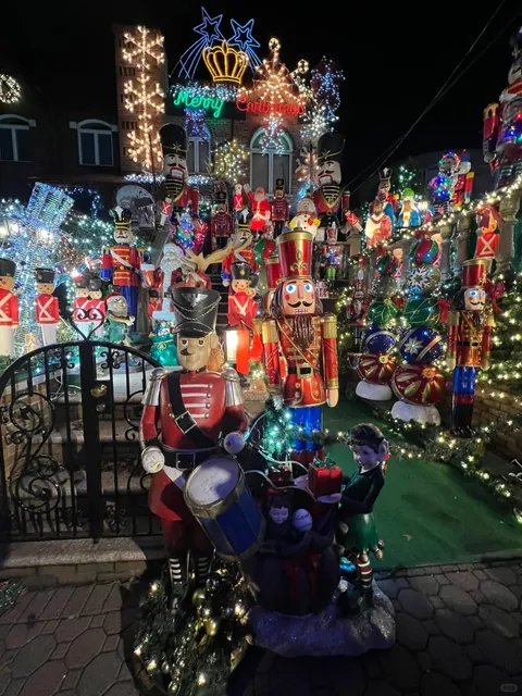 Exploring Dyker Heights in New York