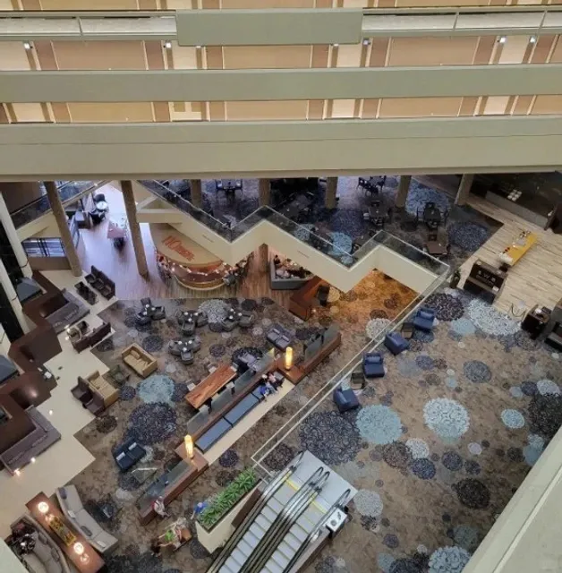 Hyatt Regency Austin: 50%+ Luxury & Urban Vibes! 