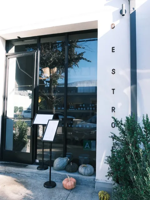 LA Brunch Review: Destroyer – JJ Lin’s Spot & Super Pet-Friendly! 🐶✨