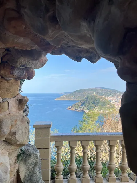 San Sebastián - Michelin Cuisine and Natural Beauty