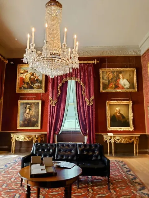 🏰 London's Little-Known Free Attraction 🌟