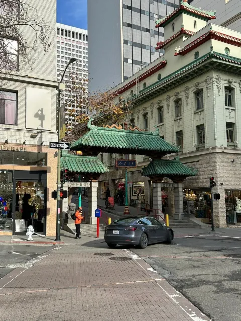 🚶‍♂️ An Amazing Tour with Philip – A True SF Experience! 🌉