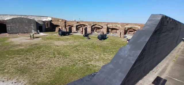 Fort Sumter: Where History Comes Alive 🏰⚓