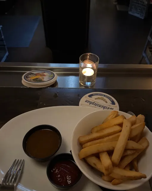 Boston American Food Spot | LongCross Bar