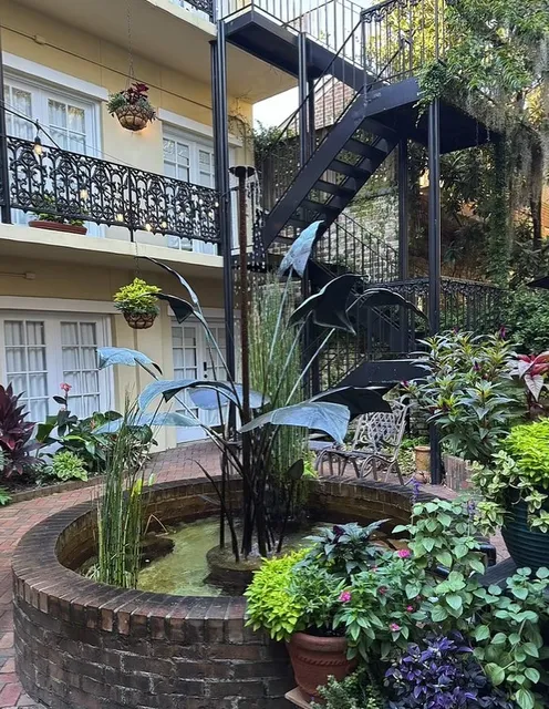 🏛️ Eliza Thompson House | Sleeping in a 1847 Savannah Time Capsule