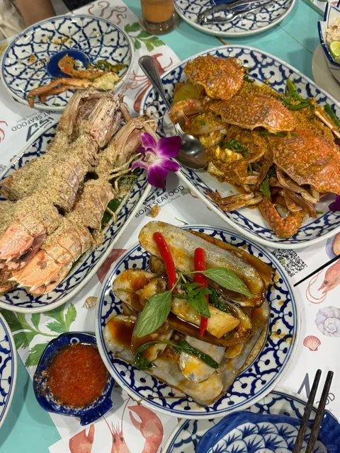 Must-Try Restaurants in Phuket! 🍽️✨