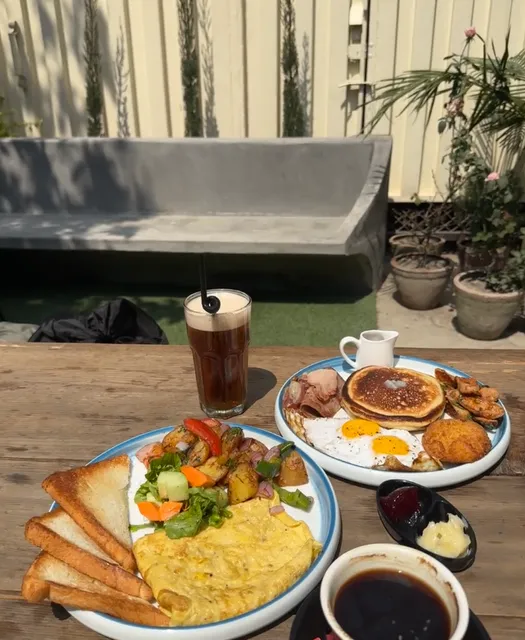 5 Local-Loved Traditional Dishes—First-Timers, Follow This List