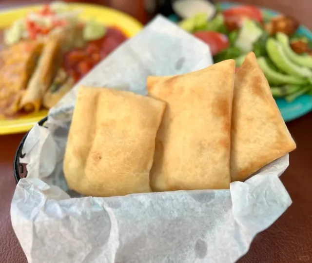 ABQ’s Famous Spot: El Pinto – “3rd Best Ribs in the US” 🍖