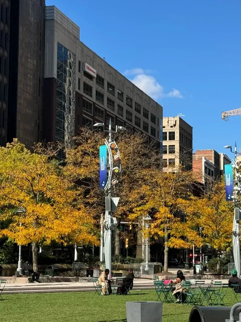 🇺🇸 A Perfect Fall Afternoon in Detroit: 