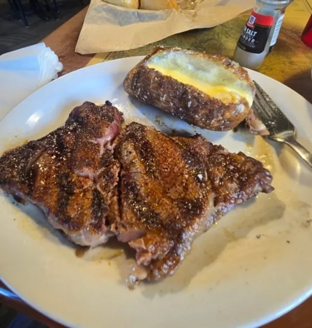 A wonderful day at a Nashville restaurant!