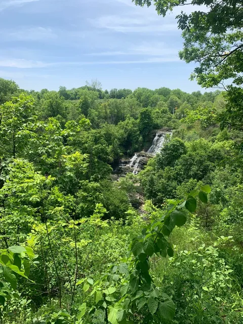 🚗Hamilton’s Triple Waterfall Adventure: A 1.5-Hour Drive from Toronto