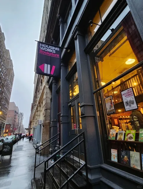 A Budget-Friendly, Classy Bookstore in New York SoHo 🌟