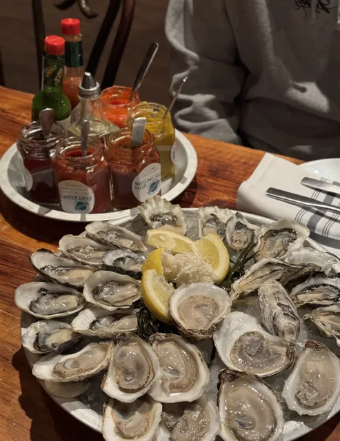 Toronto’s Oyster Paradise | Rodney’s Oyster House – Pirate​​ 🦪🏴‍☠️