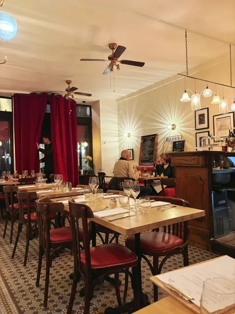 Returning to My Favorite Parisian Hideaway: Aux Perches 🥂