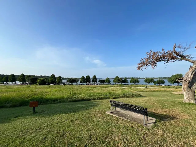 White Rock Lake: Dallas’ Oasis for Early Bird Runners 🌅🏃♀️