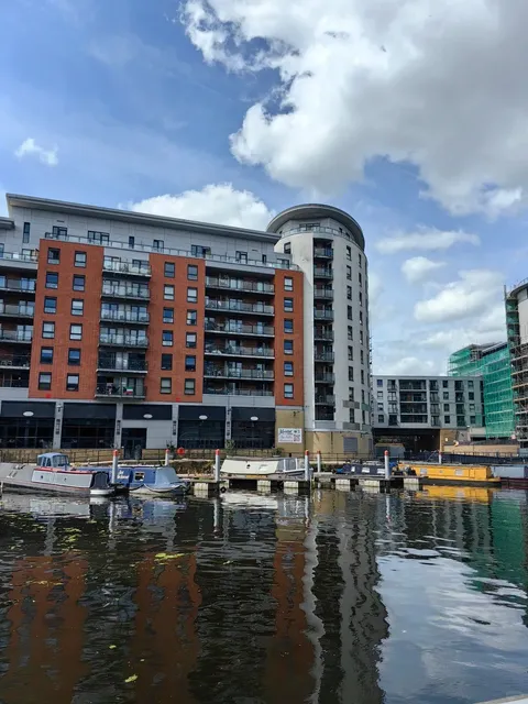 🇬🇧 Leeds Shopping Guide 2025 | Hidden Discounts Included!