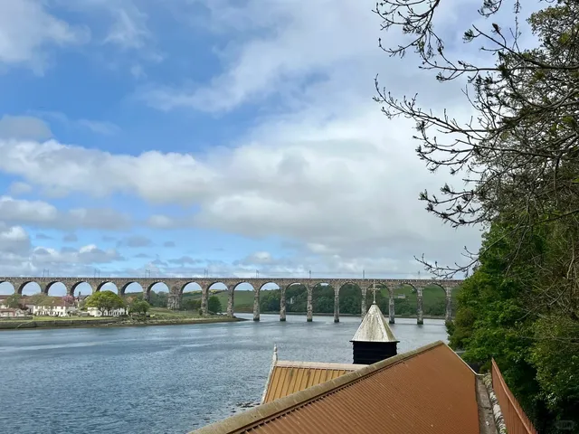 🇬🇧 Berwick-upon-Tweed: The Undiscovered Coastal Gem! 🏰🌊