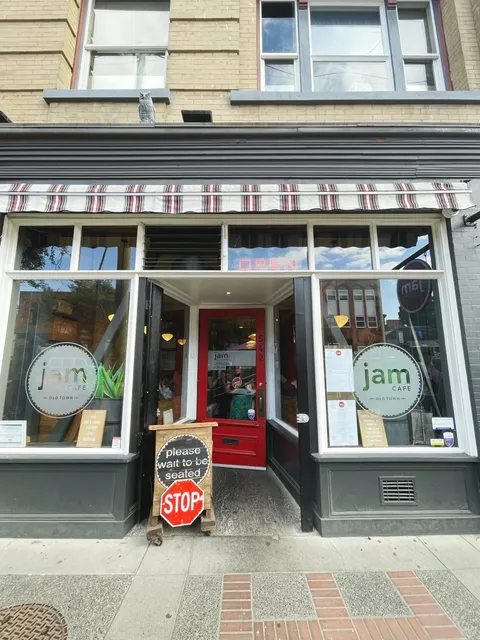 Victoria's Hottest Spot: Jam Cafe 🍳