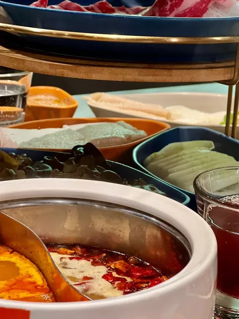 Manhattan Delights | The Dolar Shop Hot Pot Manhattan 🍲