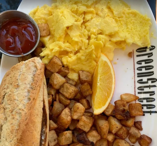 A Serene Breakfast Spot in Miami!