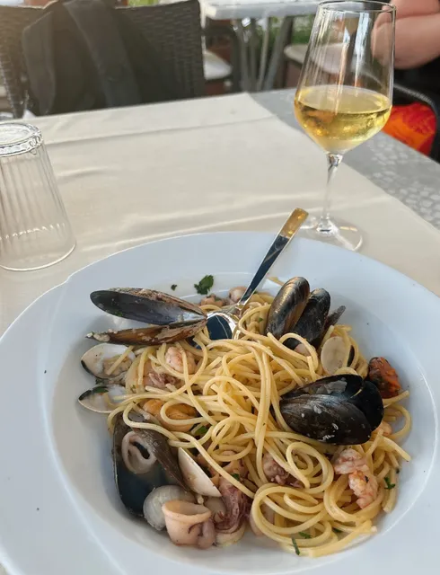 Hvar Island | Hidden Gem Restaurant with Great Value