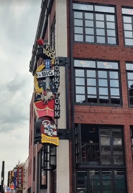 Experiencing Nashville Nightlife at Kid Rock's Bar