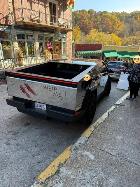 Eureka Springs | A Quaint Victorian Town in the Ozarks 🏡🌄