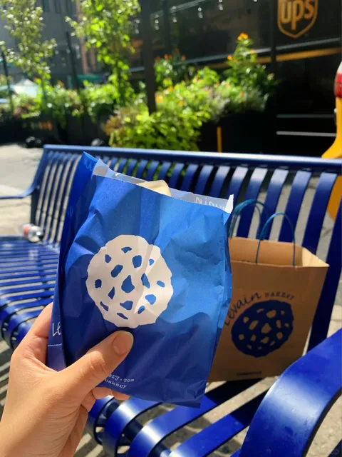 New York delicious cookie --Levain Bakery