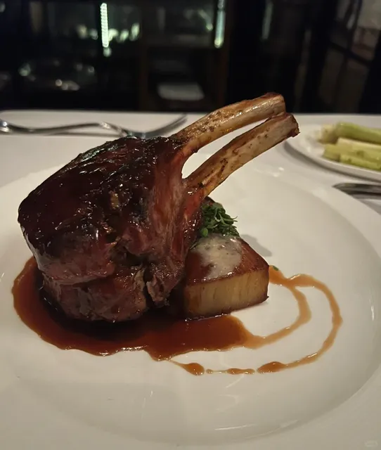 Orlando's Bull & Bear | We're Coming Back! 🥩✨🏨