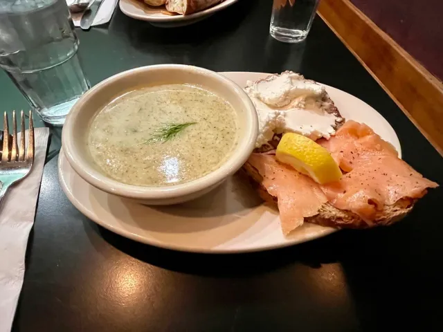 A Cozy & Lively French Bistro Experience! 🥖🌧️