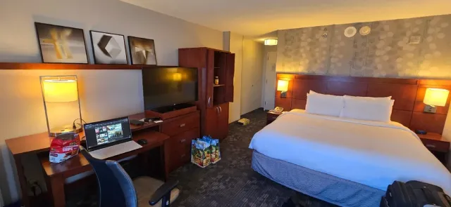 A Super Quiet Hotel Along I-95! 🛣️