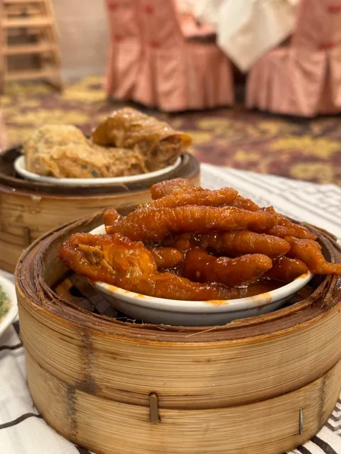 Chicago Food | Maple & Ash - The Most Impressive Steakhouse 🥩