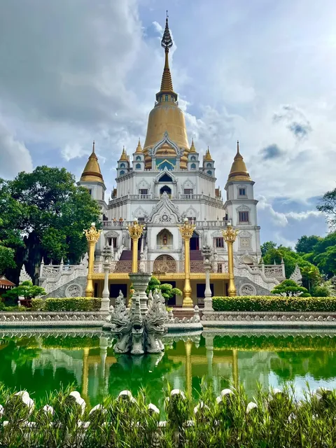 Vietnam Ho Chi Minh Buu Long Pagoda |🏰✨