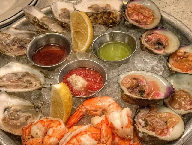 The River Oyster Bar: Romantic Riverside Views in Miami