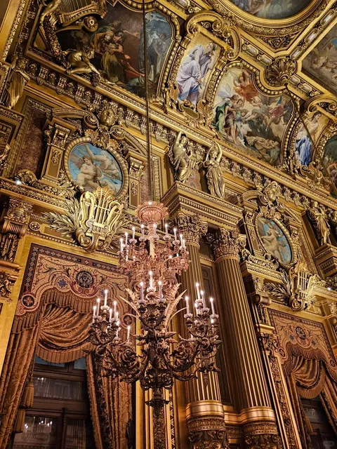 🏰 European 8-Country Free Travel — The Resplendent Opera House 🎭