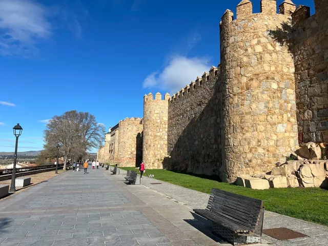 🚗 Ávila Travel Guide – Parking Hacks & Hidden Gems