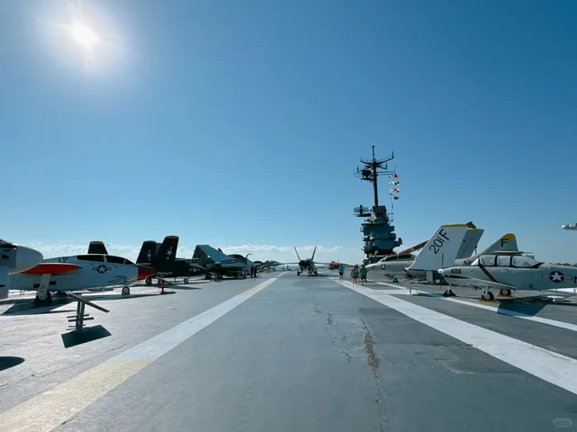 🇺🇸 My First Time on an Aircraft Carrier — So Exciting! 🚢✨