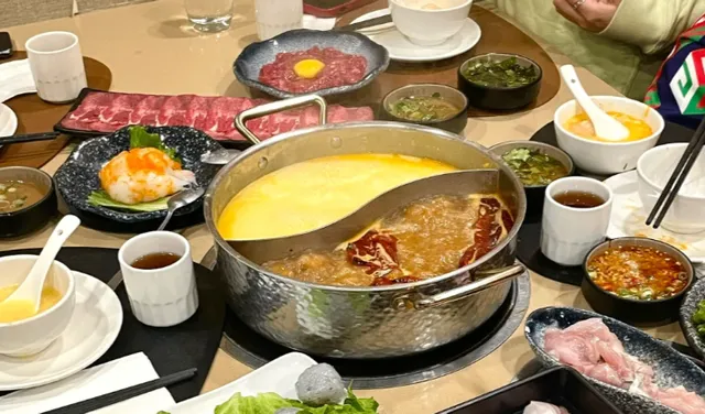 Vancouver's Top 5 Cantonese Eats - Teleport to Guangzhou! 🥢