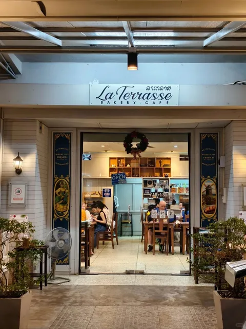 🇱🇦 The Best Budget French Steak in Vientiane! Just ¥70/person!