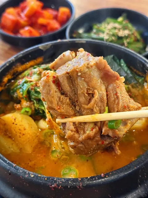 GALBI JJIM Is Trending! Irvine’s TNT Korean Food