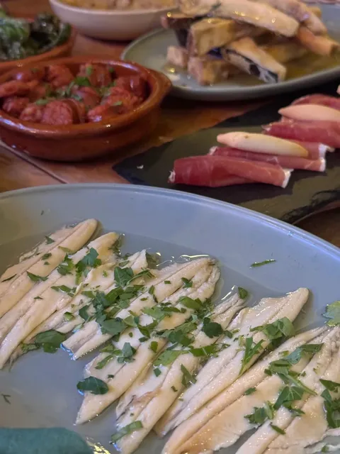 Sangria All Year Round 🍷 Spanish Restaurant Recommendation