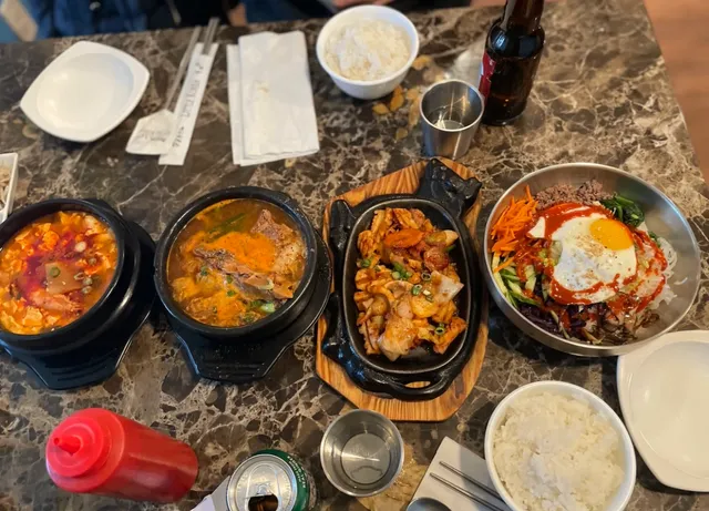 🍲 Winnipeg Korean Food Adventure | Little Korea Review