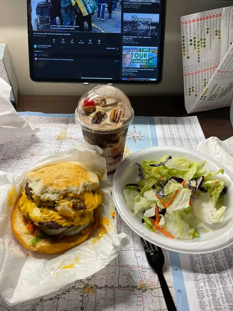 🍔 Milwaukee's No. 1 Burger & Frozen Custard – Kopp’s Review! 🍦