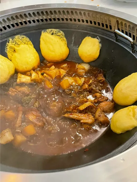 Chicago — Swipe Left for My Iron Pot Free-Range Chicken 🥘