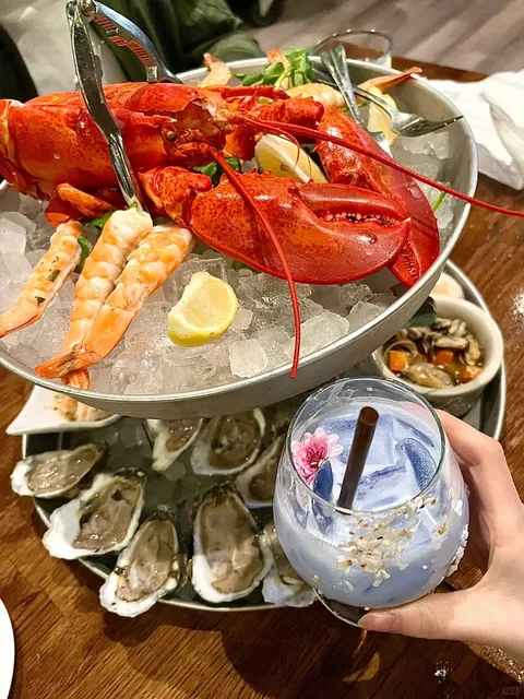 DC | Seafood Extravaganza at the Wharf 🦞